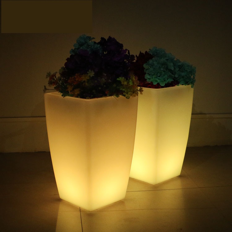 Square Curved Flower Pot